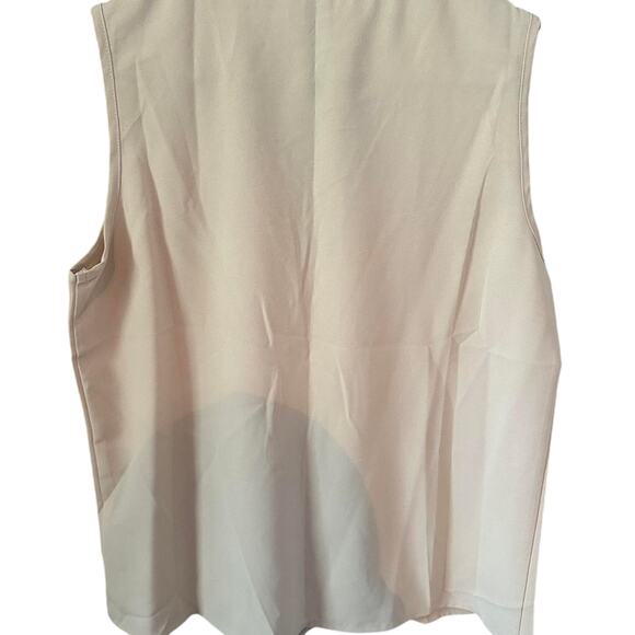 Cream shein sleeveless v neck top - Picture 3 of 3